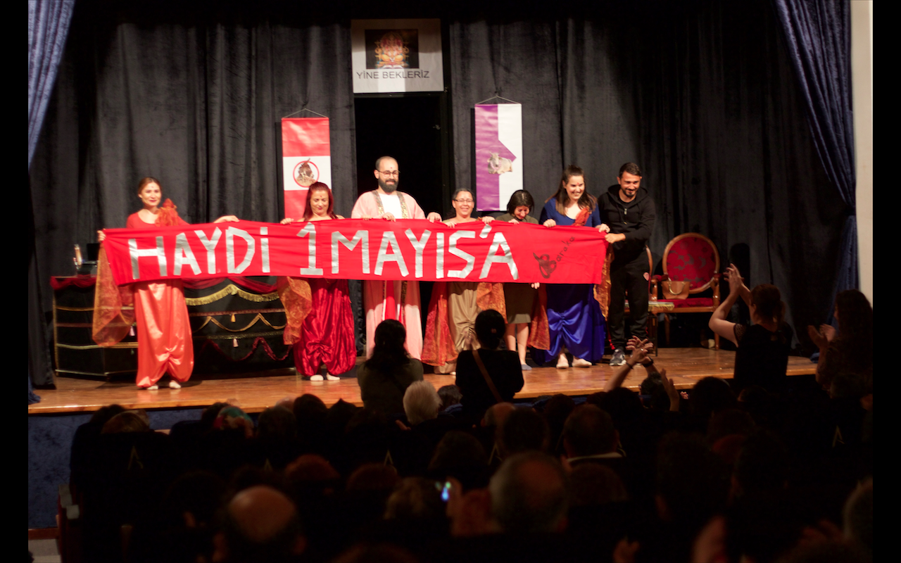 Baraka Tiyatro Ekibi, Tiyatroseverleri 1 Mayıs’ta Alanlara Çağırdı