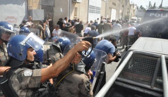 Polise Biber Gazı Sıkma Emrini Veren Kim?